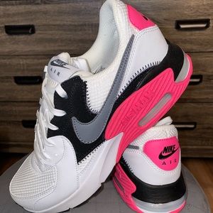 Nike Air Max Excee Size 8